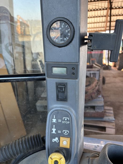 New Holland TS 115