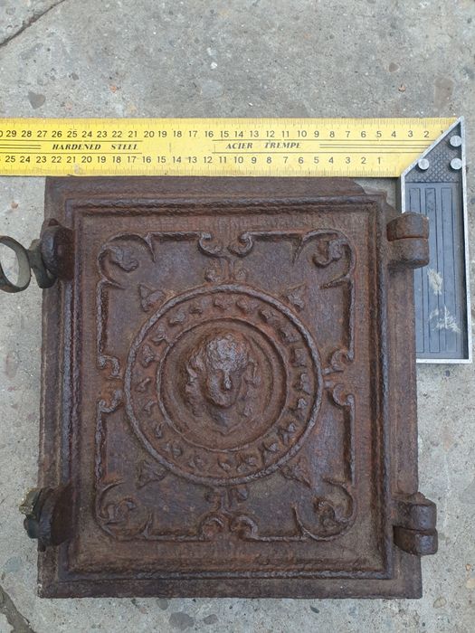 Drzwiczki żeliwne  ażurowe