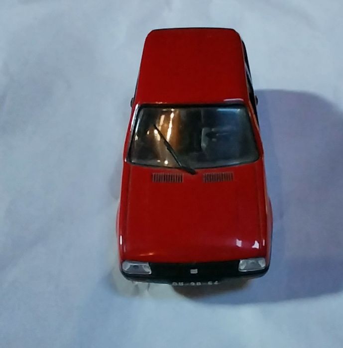 Miniatura Seat Ibiza em escala 1/43