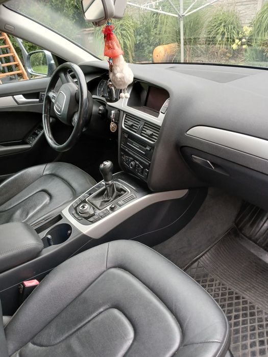 Sprzedam  Audi A4b8 2.0 tdi