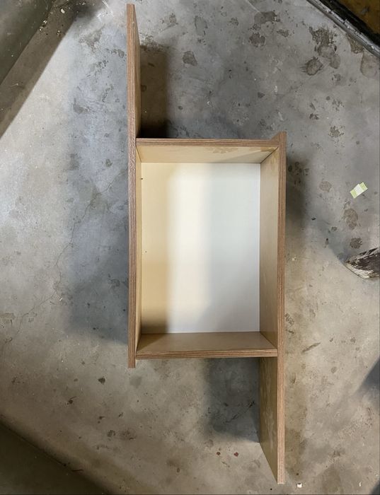 półka wisząca ścienna brązowa półka na ścianę