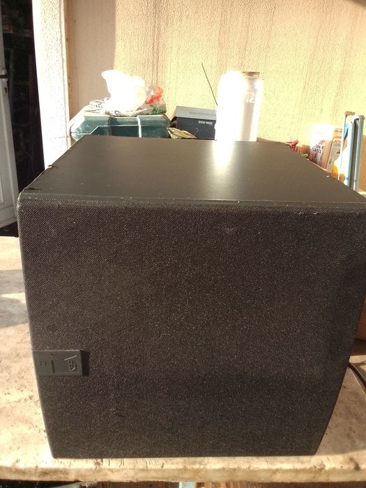 Sobufar amplificador marca KEF
