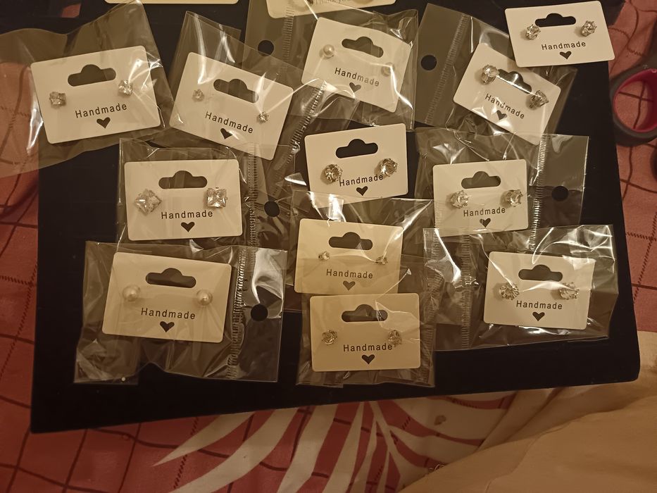 Brincos cada par 2€