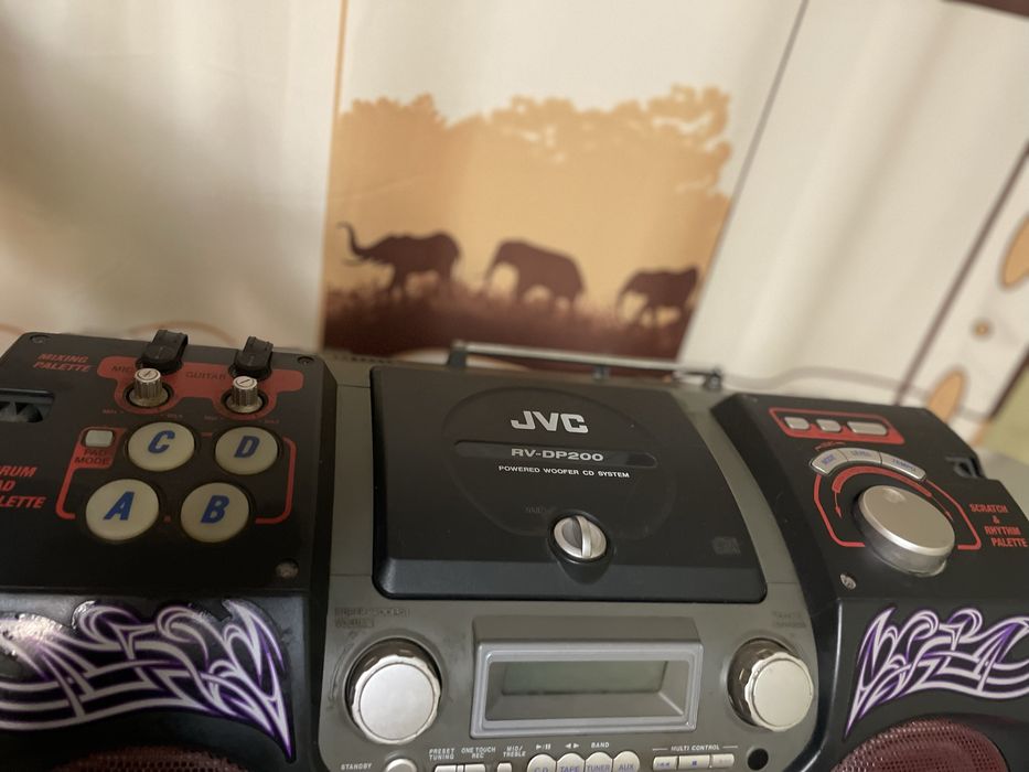 Продам Бумбокс\Магнитофон JVC RV-DP200BK