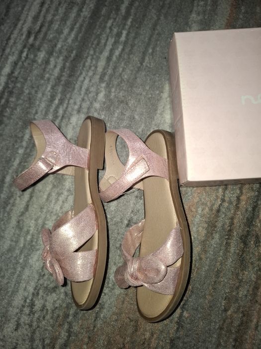 Sandały dla dziewvzynki buty