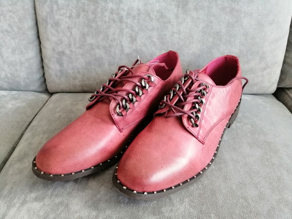Nowe buty damksie czerwone rozm 40