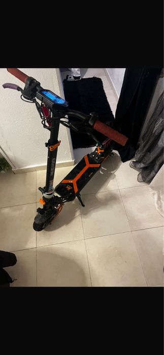 G2 max 65kmh 80km autonomia