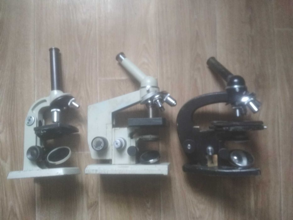 продам микроскоп  ученический и биолам