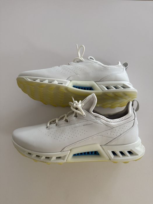 Sapatos de golfe