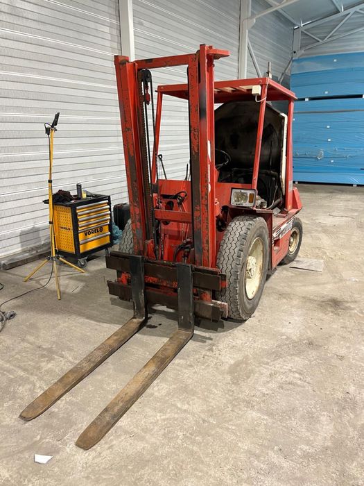Manitou MCE 25H wozek widlowy terenowy udzieg 2500kg