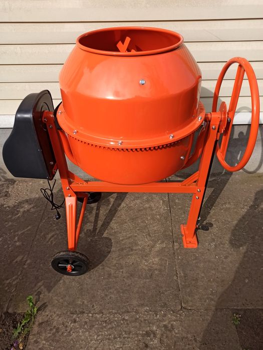 Бетономешалка! Аренда бетономешалки!