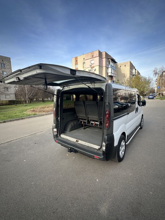 Продам (Renault Trafic)