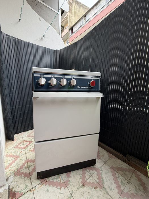 Fogão a Gás Portugal 4 Bocas com Forno — Clássico