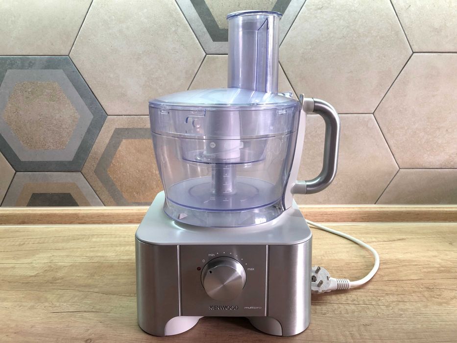 Кухонний комбайн Kenwood FP925 Multipro Classic (у відмінному стані)