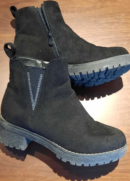 Botas pretas de menina n.º 35