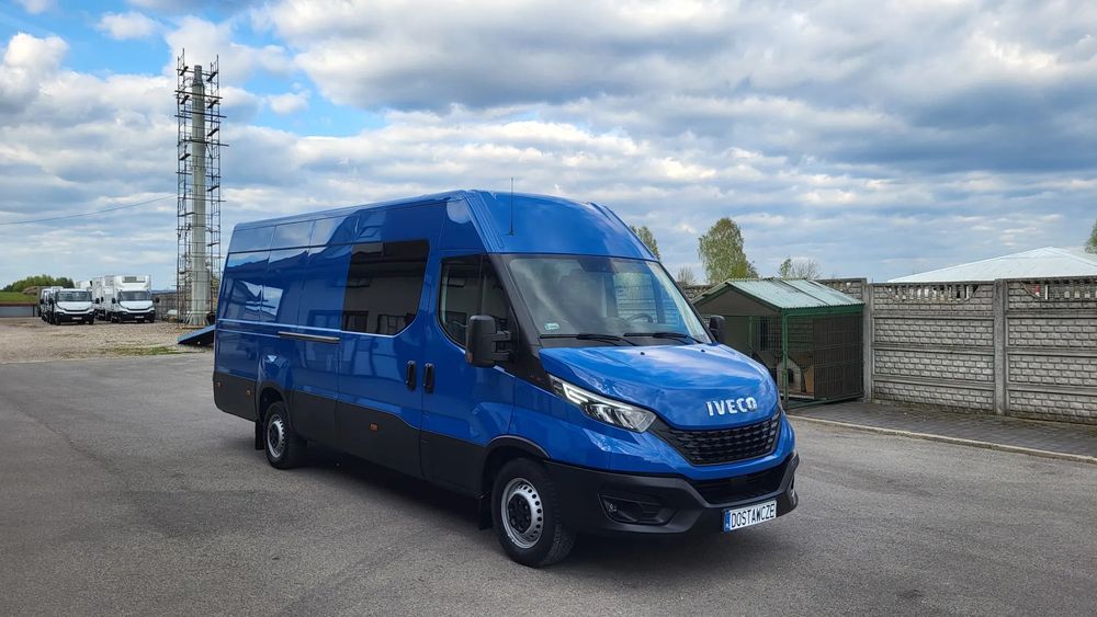 Iveco Daily 35S180 / doka / auto brygadowe / 7 osobowe /  blaszak / furgon / POLSKI SALON / IDELANY STAN !