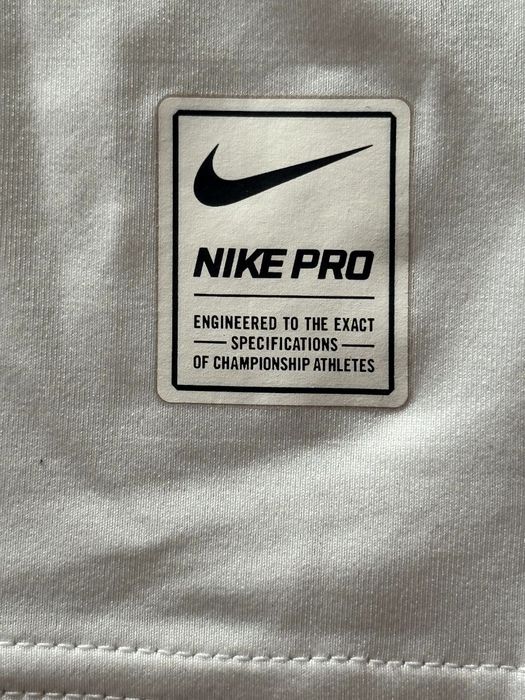 Nike Pro biała koszulka kompresyjna – męska, krótki rękaw
