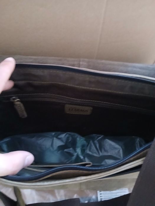 Чоловіча сумка LEABAGS з натуральної шкіри.