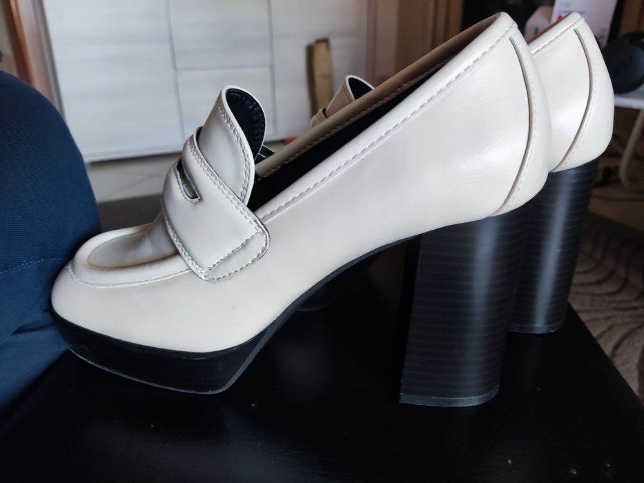 Sapato compesado Beje-BATA