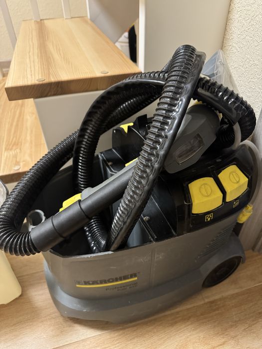 Пилосос миючий Karcher Puzzi 8/1 професійний