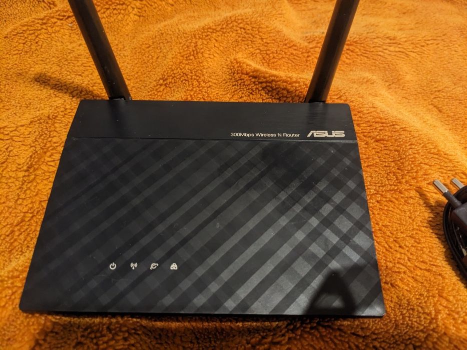 Router ASUS RT-N12+