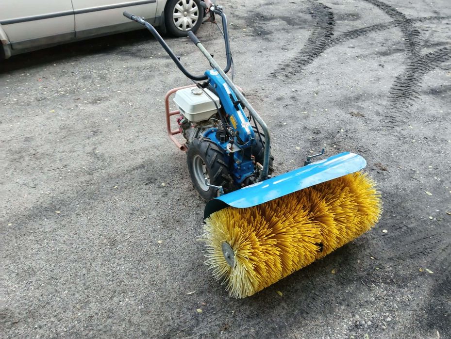Dzik - zamiatarka BCS 710 ( HONDA )- traktorek jednoosiowy