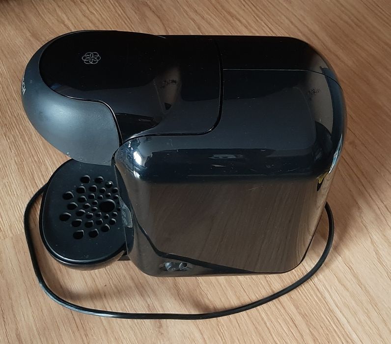 Ekspress kapsułkowy Bosch + uniwersalna kapsułka, filtry i kawa