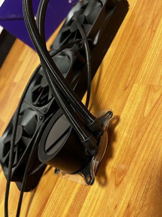 Система водяного охолодження NZXT Kraken Z73