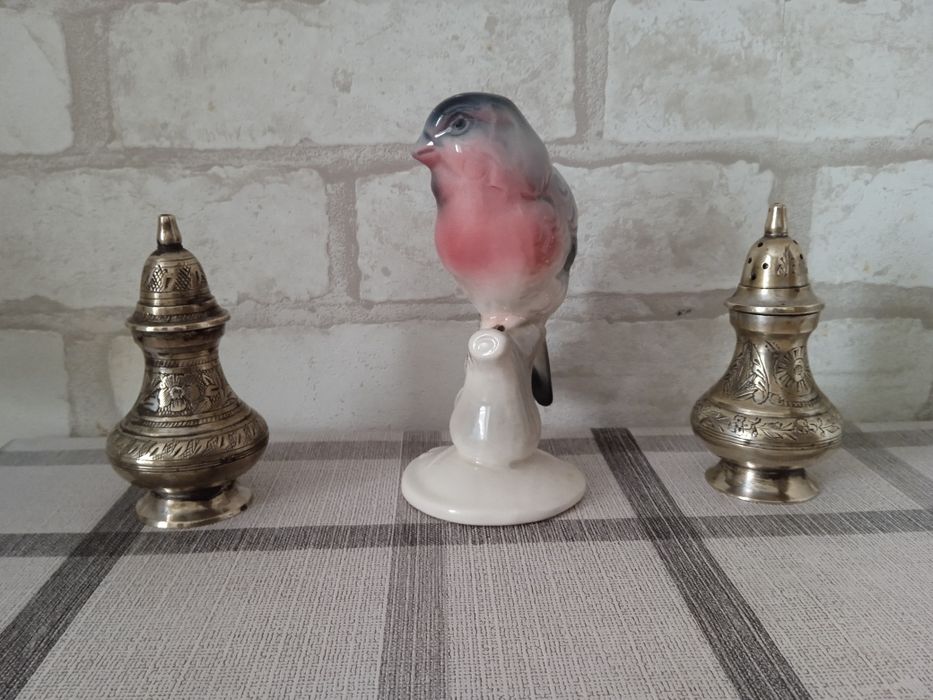 Солонки посеребряные Индия и Снегирь Германия