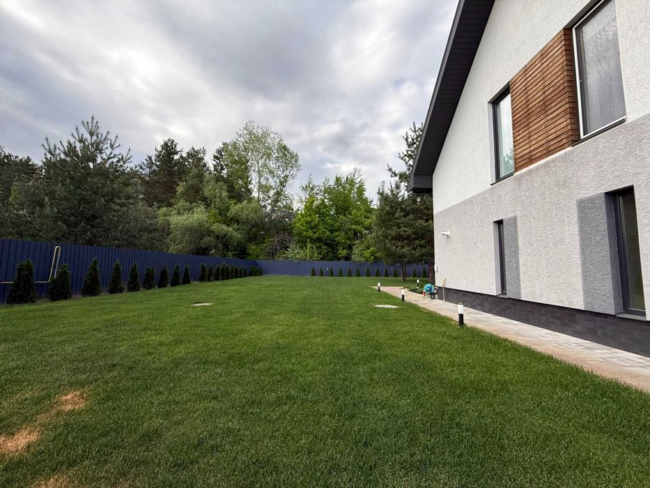 Двоповерховий Будинок З Ремонтом ТА Меблями, 10 КМ Від ЦЕНТРУ МІСТА