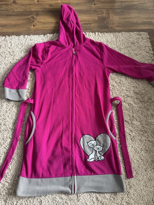 Szlafrok damski z kapturem i paskiem