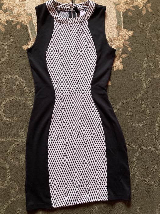 плаття , сукня розмір s екошкіра та інші.