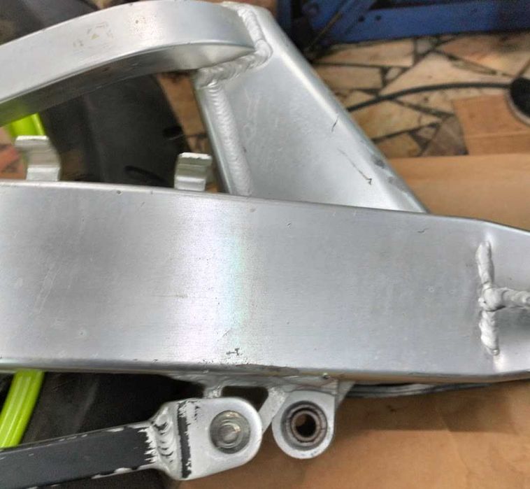 Roda Completa Com Braço Oscilante Suzuki GSXR 750