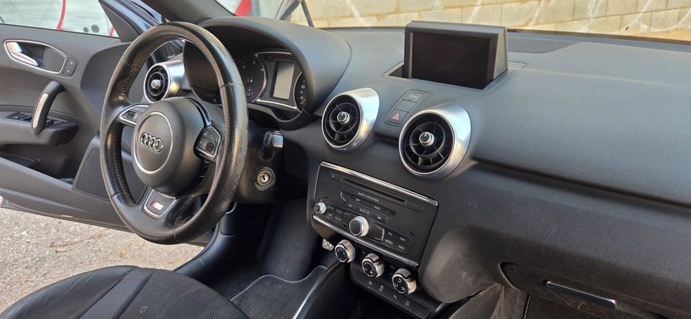 Audi A1 TDI  1.6 Sline