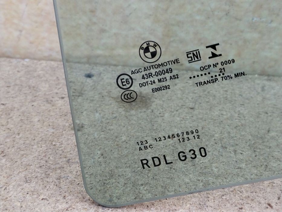 BMW 5 G30 2017- седан стекло двери заднее левое 2021 год