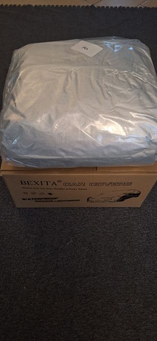 Pokrowiec na samochód.