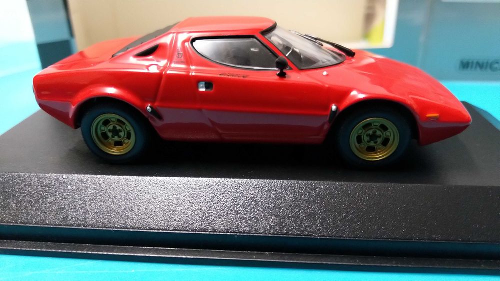 Lancia Stratos Stradale (1972/red) - Edição limitada Minichamps/AutoHebdo  escala 1/43