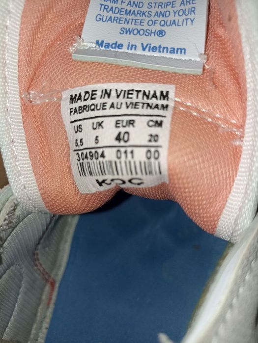 Жіночі кросівки Nike