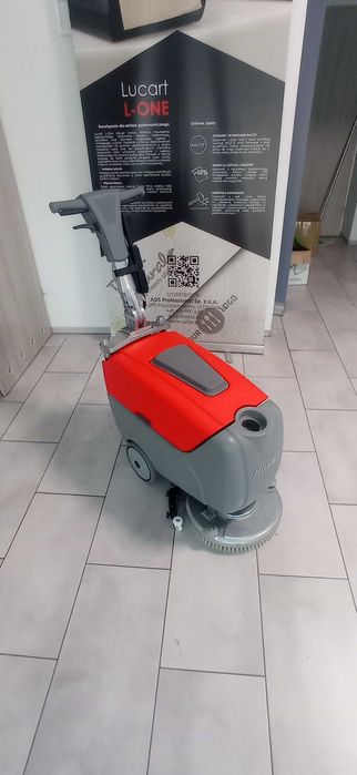 szorowarka /maszyna czysząca Hako B12 Nowe Baterie