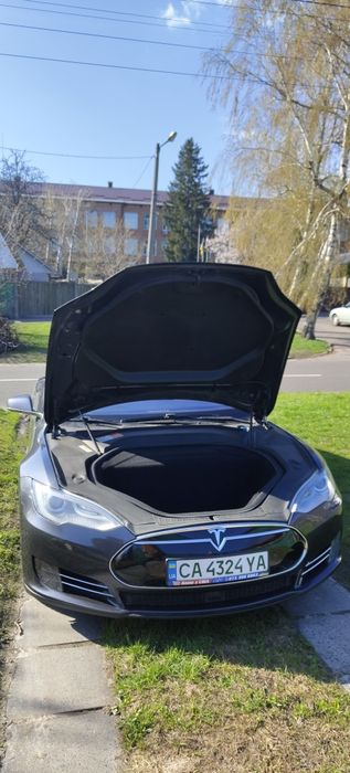 Tesla Model S 70D