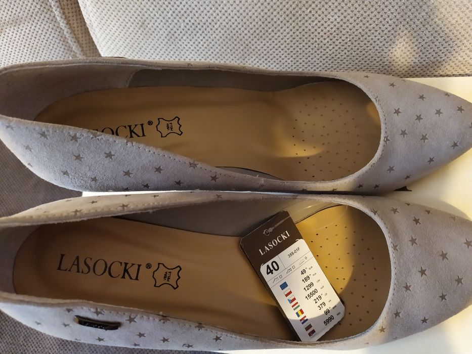 NOWE r. 40 piękne gołębie szpilki Lasocki z metką