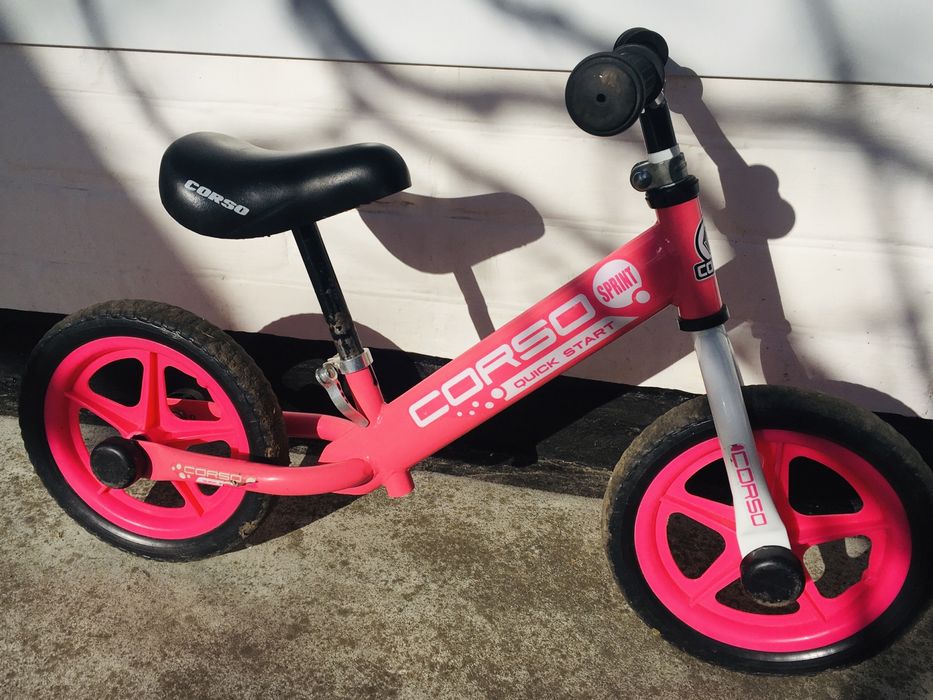 Велобіг (беговел) CORSO