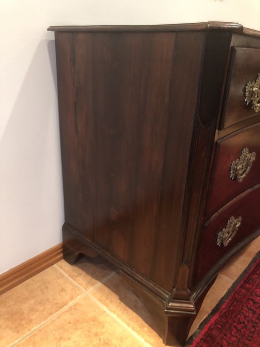 Comoda D. jose em pau santo