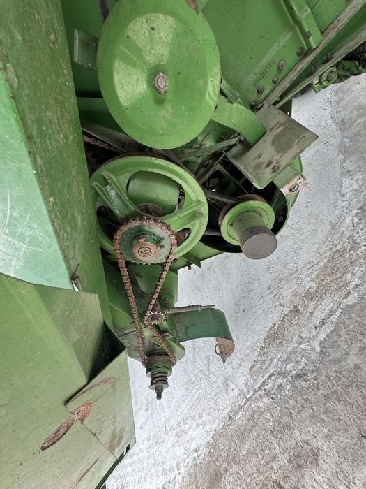 John Deere 1075