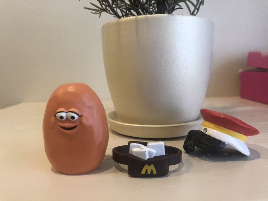 Лімітована іграшка з Мак Дональдс