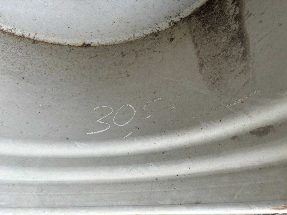 Felga Rolnicza Traktor Przemysłowa Przyczepa Kombajn 32" 27x32 10 ŚRUB