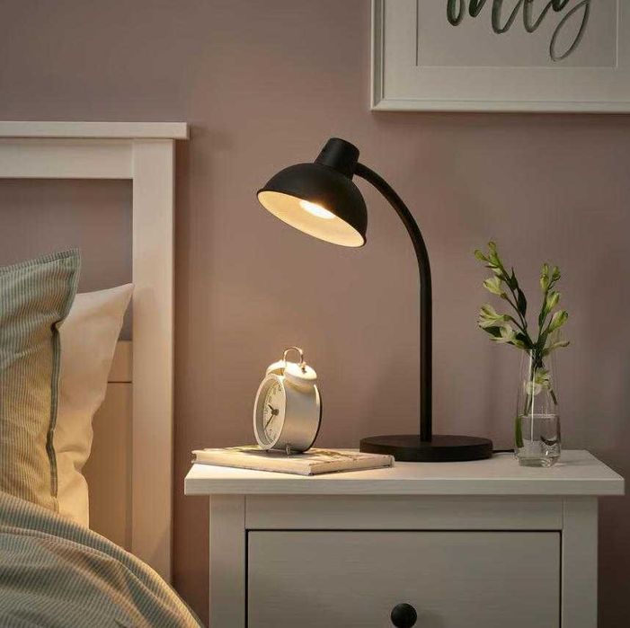 Lampa biurkowa, czarny SKURUP z żarówką