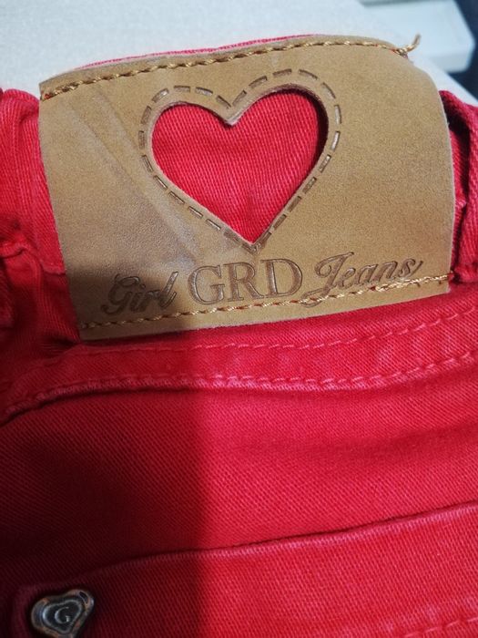 Calças ganga vermelhas, Girandola