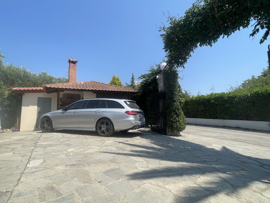 Mercedes Е350d    AMG