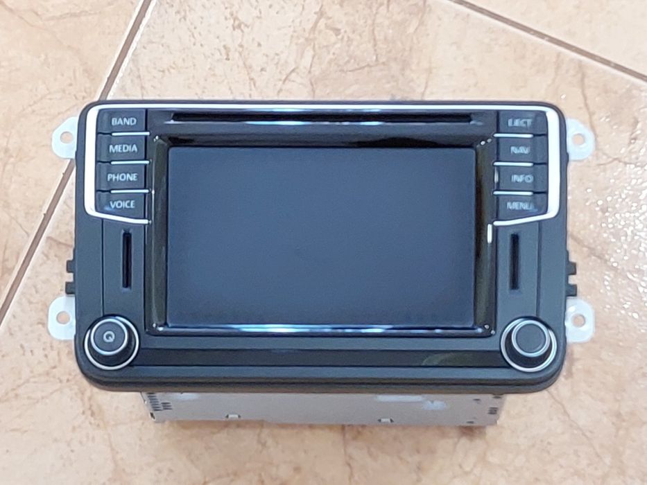 Штатна магнітола  Discovery Media Composition  фольксваген